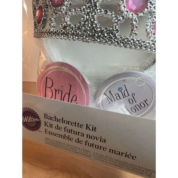 Wilton Bridal Sash  Crown Party Kit Bachelorette Party Tiara Sash Button - Picture 3 of 7